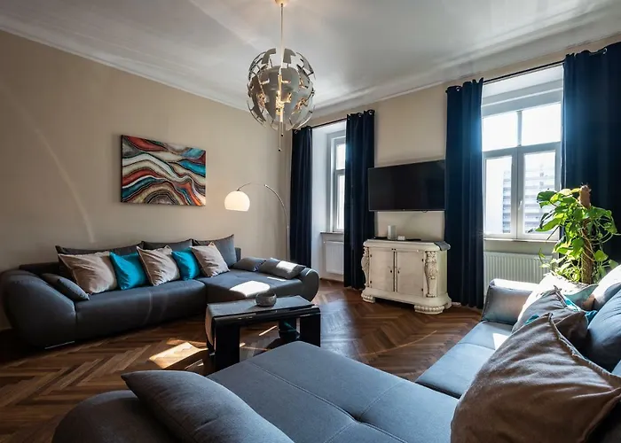 Center,The Rumbach Suite