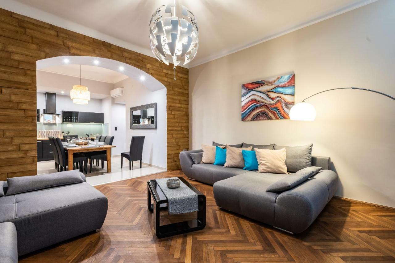 Center,the Rumbach Apartmán